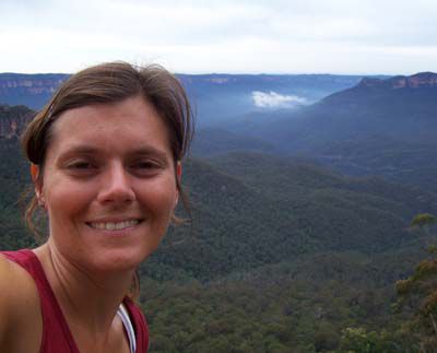 Im Hintergrund der typische blaue Dunst, der den Blue Mountains ihren Namen gab