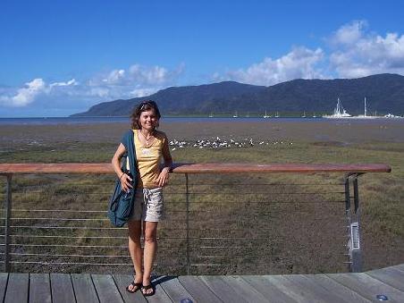 Im Hintergrund die Pier von Cairns