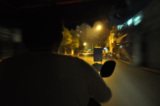 tuk-tuk ride durch shanghai bei nacht