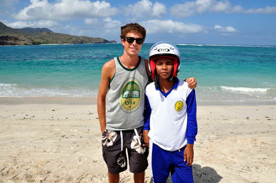 der wollte unbedingt mit seinem Helm fotografiert werden 