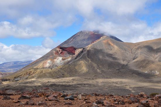 ganz kruz hat man mal Mt Ngauruhoe gesehn
