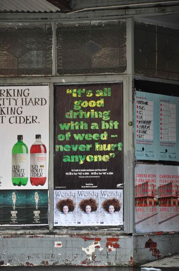 Werbung für Fahren unter Dorgeneinfluss?