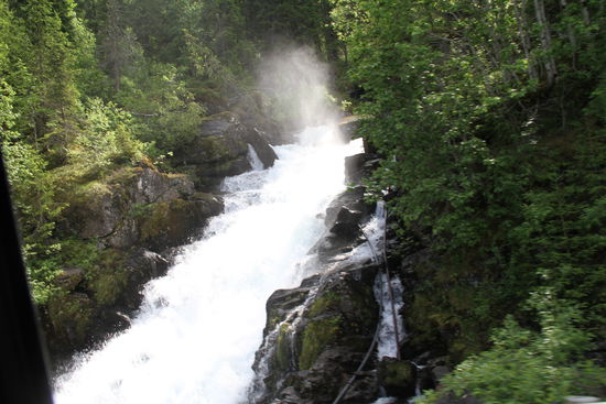 Einer der vielen Wasserfälle ... immer wieder schön