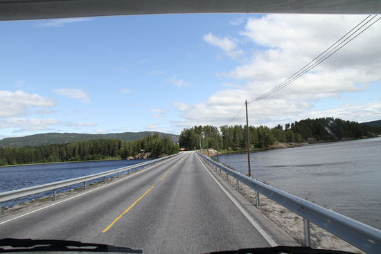 Am Ende dieser Brücke ist ein super Campingplatz .... aber wir müssen weiter!