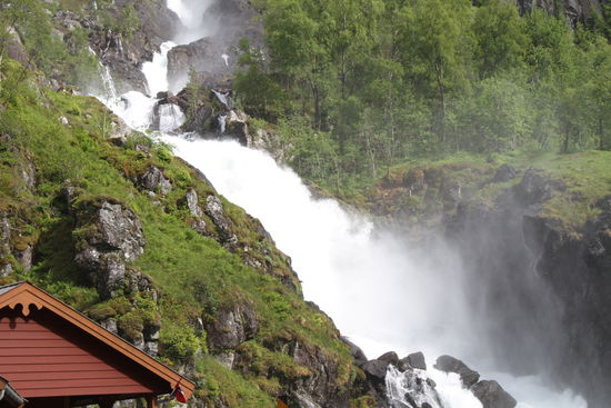 Der berühmte Latefossen