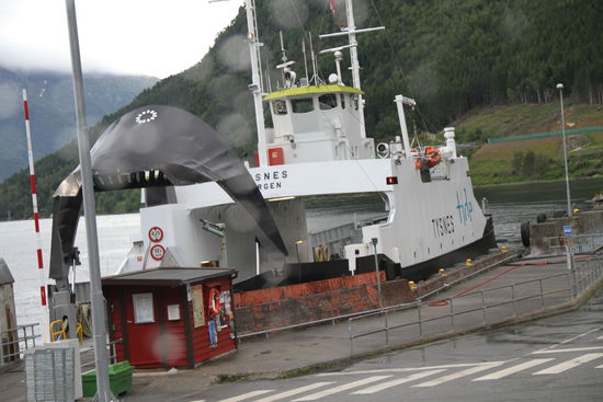 Unsere Fähre am Hardangerfjord