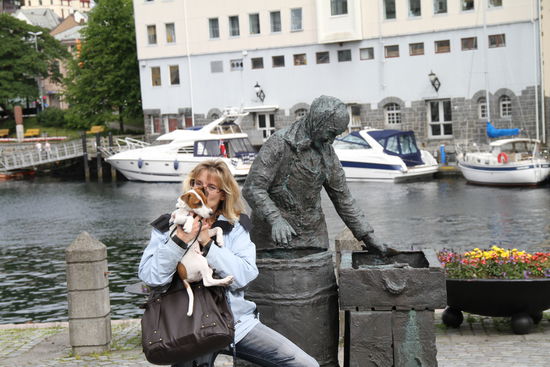 Die beiden Grazien und unser kleiner Stinker