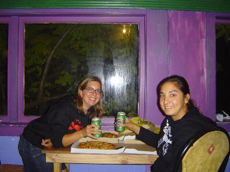 22 Uhr Pizza und Bier- Prost!
