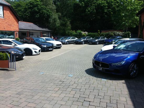 Ferrari stand auch noch zur Auswahl...