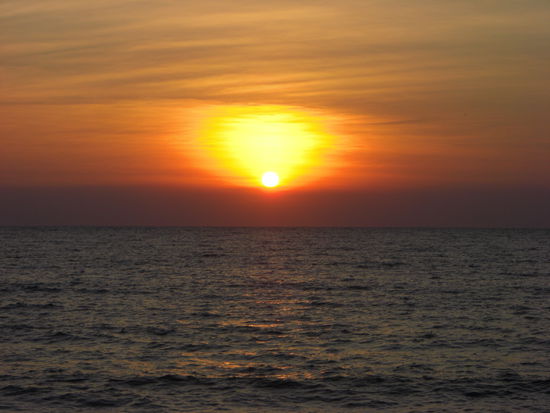 noch nen Sonnenaufgang weils so schön ist =)