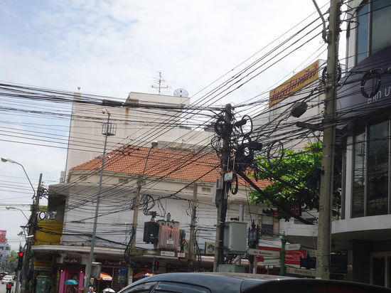 die Stromleitungen machen einem Angst...