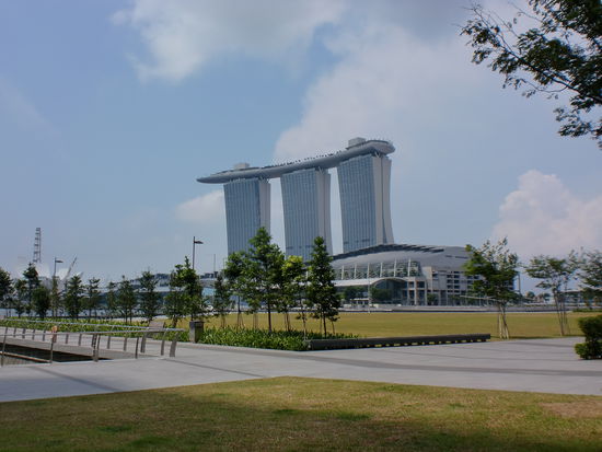 Marina Bay Sand Hotel bei Tag
