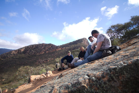Im Hintergrund seht ihr St. Marys Peak! Dort oben waren wir!!