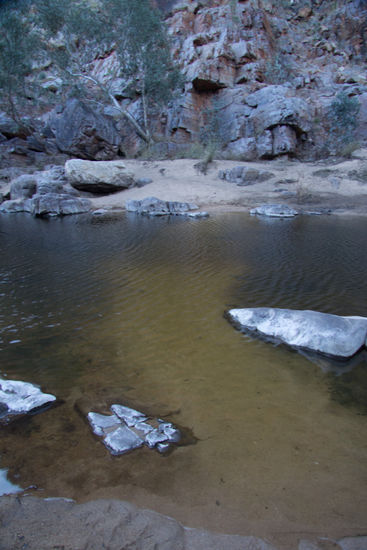 die kleine frostige Wasserdurchquerung 