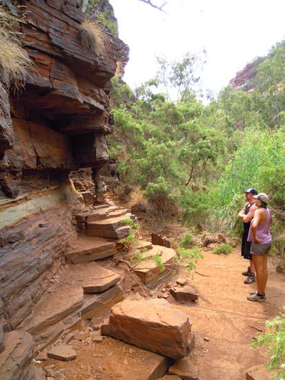 seht ihr dort links die dünne Säule? Das ist worauf wir starren 