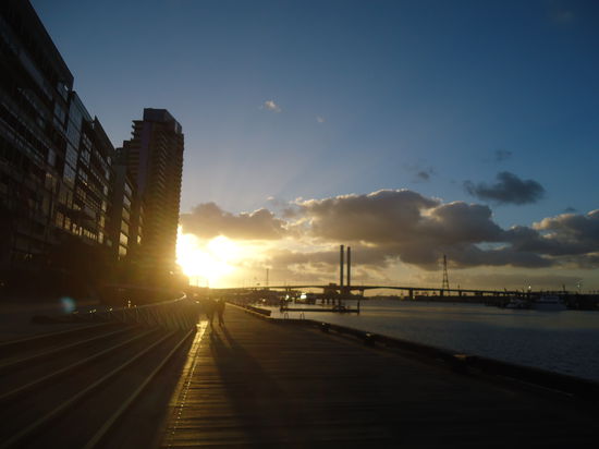 bei den Docklands, Hafenteil von Melbourne