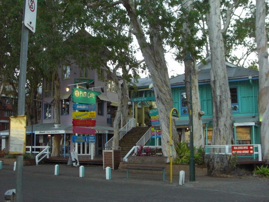 Das ist das "Centre" von Palm Cove - es gibt nen kleinen Supermarkt, ne Post, paar Klamotten und Souvenirläden und das wars dann auch schon! 