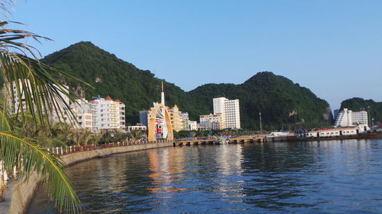 Cat Ba Town