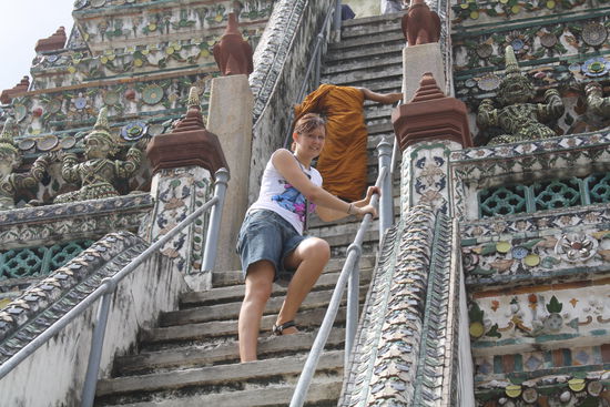 achtet bitte auf die Details des WAT ARUN! hamma.... und hinter mir der Mönch, da kann ja eigentlich nichts passieren 
