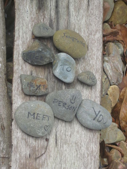 SAy SOMETHiNG NiCE TO THE NEXT PERSON yOU MEET