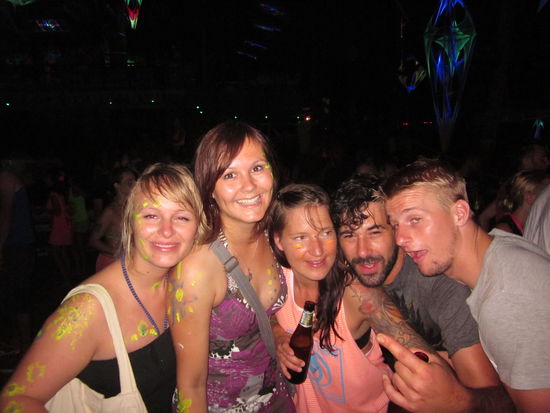 Die beiden rechts von uns haben wir aufm Weg Bangkok - Koh Tao kennen gelernt