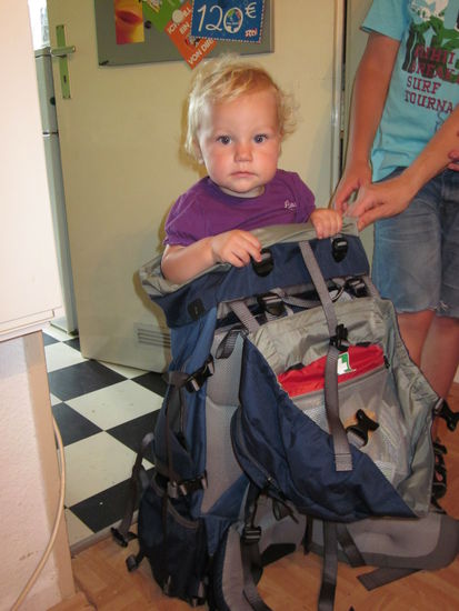 die Kleine Amanda passt locker rein.... hehe!