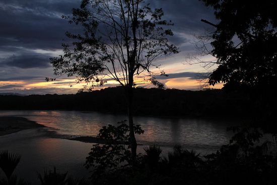 Sonnenuntergang über der Yachana-Lodge