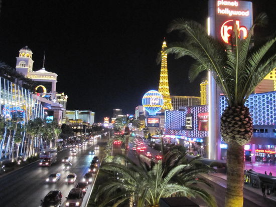 Der Strip von einer der vielen Brücken.