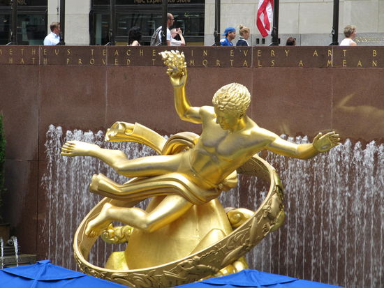 Prometheus vorm Rockefeller Center