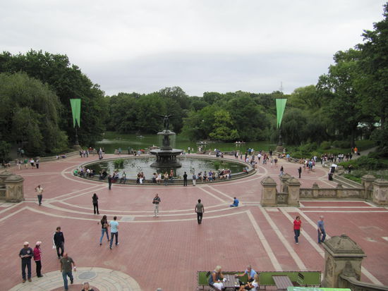 Berthesda Terrace &amp; Fountain