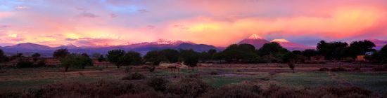 die Vulkane im Licht des Sonnenunterganges