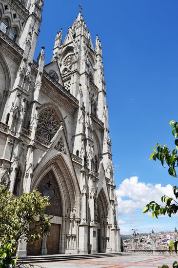 die Basilica del Voto Nacional