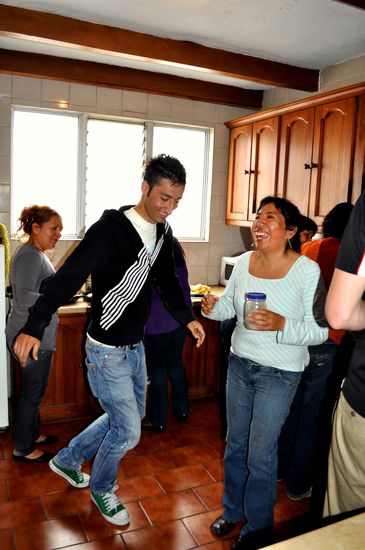 "J" unterhält mal wieder die ganze Lehrer- und Schülergemeinschaft 