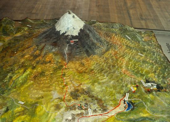 rote Linie v. re. nach li. : Strecke 1. Refugio - Lagune - Parkplatz
weisse Linie: Aufstieg Parkplatz - 2. Refugio