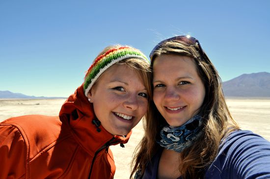 Caro und ich in der Salzwüste