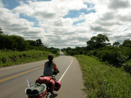 Einfahrt in Boliviens Chaco