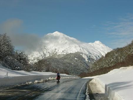 Schnee am Samorepass
