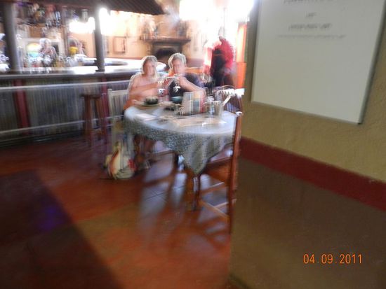 dieses Bild kam raus als uns der Kellner fotografierte 