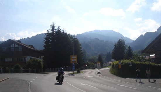 Der Habicht erreicht Fischen