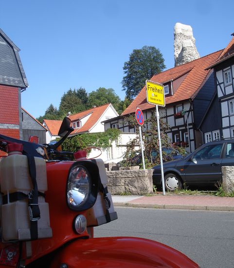 Am rande des Harzes im Örtchen "Freiheit"
Felsentürme im Ort