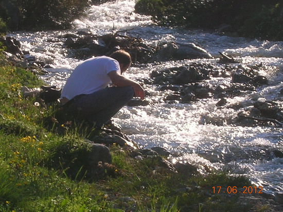 Oli bei der Morgentoilette