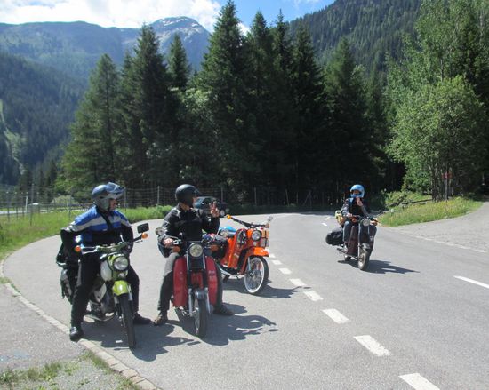 Was Oli wohl in den Packtaschen hat? "Die stehen ab wie ne 1"