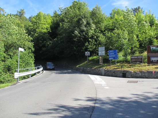 Abzweig 1 Km vor Scaria