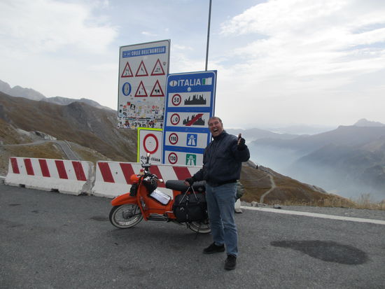 Geschafft. Passhöhe erreicht