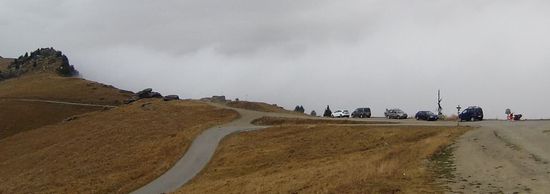 Vom Pass nach Süden ins Tal