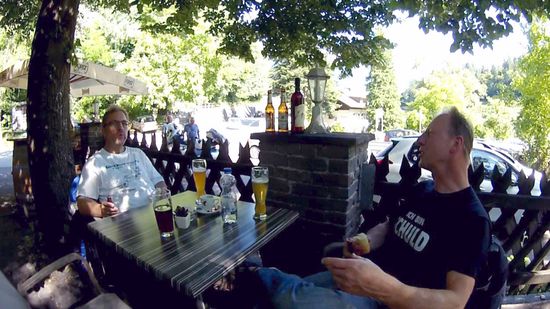 Endlich Schatten,... wobei das Hirn schon die Betriebstemperatur überschritten hatte.