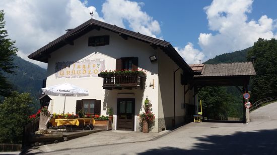 Refugio Grucoro ... Eine kleine Hütte am A... der Welt !?