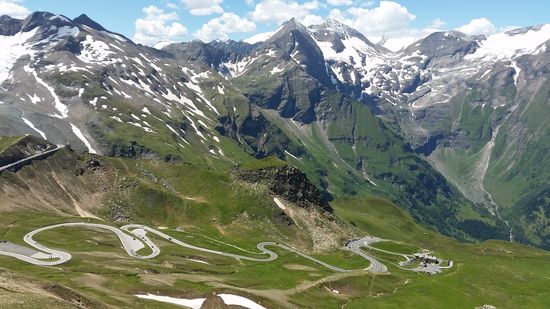 Von der Edelweißspitze bis zur Mittagsrast auf 822m ... 1730 Hm in Wärme umgesetzt. 