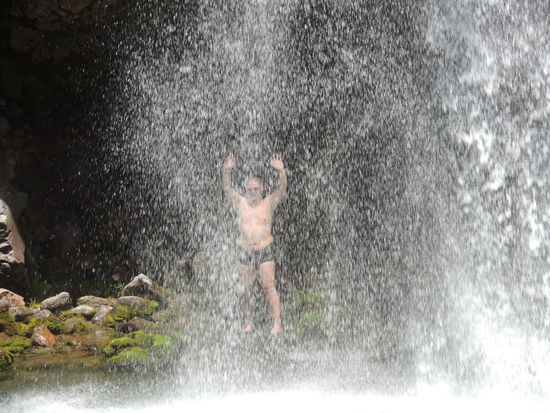 Die Auflösung des Rätsels: unter der Dusche 