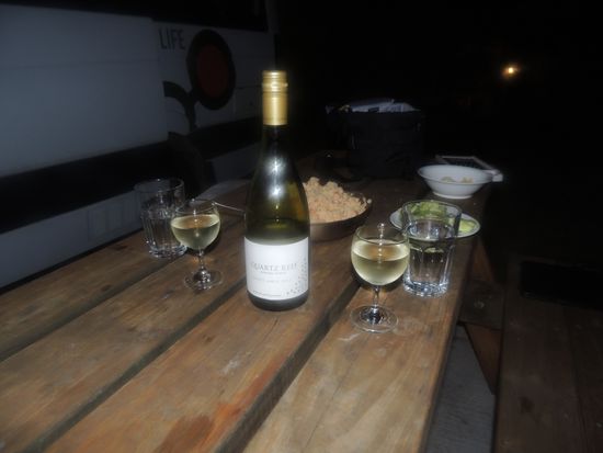 Das "letzte Abendmahl" in Neuseeland: "Surprise Risotto" (es war überraschend, was alles noch im Kühlschrank war!) mit einem Pinot Gris von Rudi Bauer